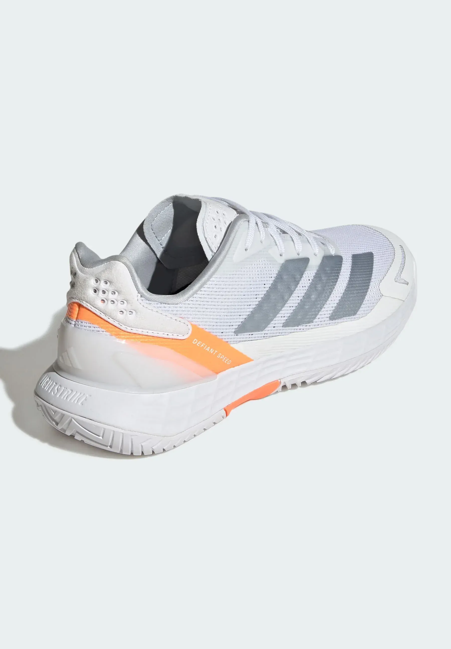 CHAUSSURES ADIDAS FEMMES DEFIANT SPEED 2 W FTWR WHITE/HALO BLUE/BEAM ORANGE - Image 4