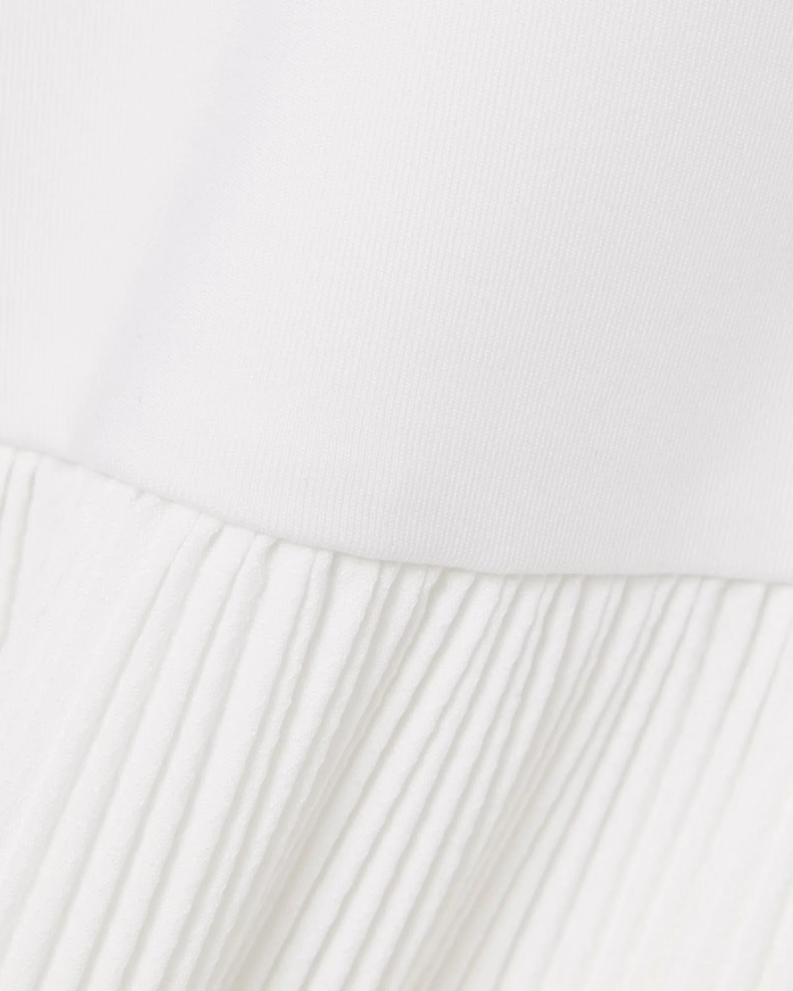 ROBE LACOSTE ULTRA DRY STRECH AVEC SHORTY (BLANC) - Image 5
